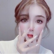 j小美美主播照片