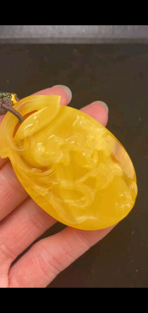 蜜蜡兰花，磨砂工艺，