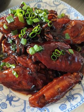 茶茶大吉大利主播照片