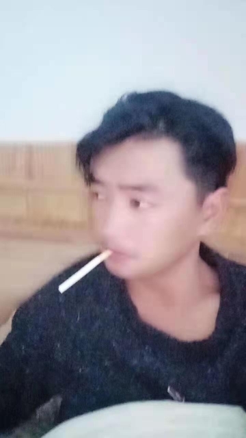 MobQ42101A的主播照片