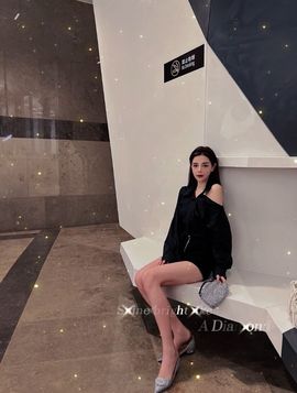 五更琉璃~主播照片