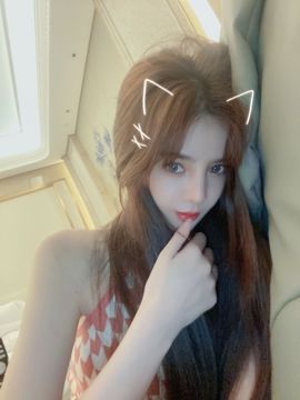 五更琉璃~主播照片