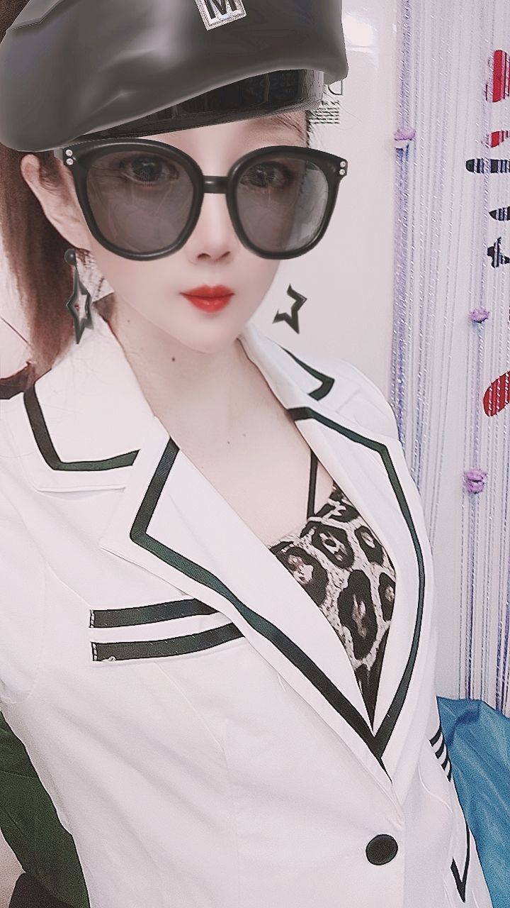 丑小鸭💞愿有一束光的图片