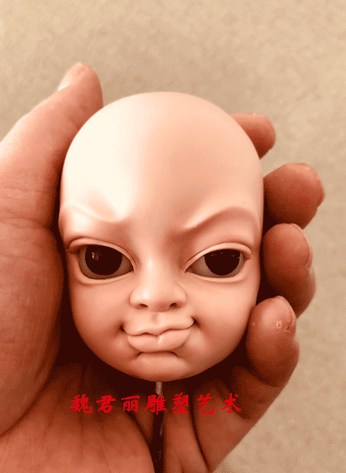 魏君丽雕像艺术的主播照片