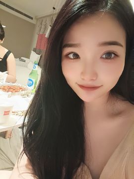回忆中拥抱🤗主播照片