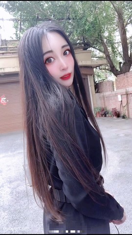 小玲宝🧸安静唱歌主播照片