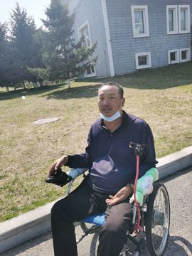 无聊听歌🍀蛇年好运主播照片