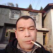 唐红亮n海报