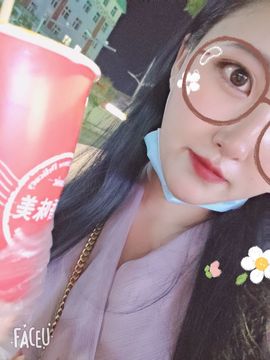 梓沐✡病休主播照片
