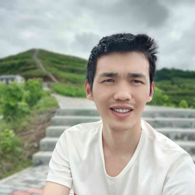 凤凰航拍的主播海报