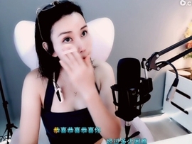 水母好美主播照片