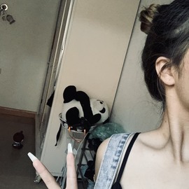 梓雯🎀主播照片
