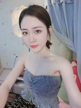 .奕露西￥唱歌.主播照片