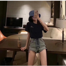 安小主~新主播照片