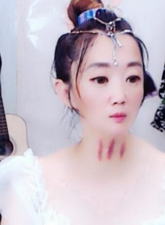 丑小鸭💞愿有一束光的图片