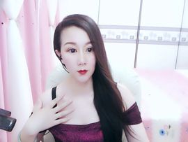 素雅依依暂休主播照片