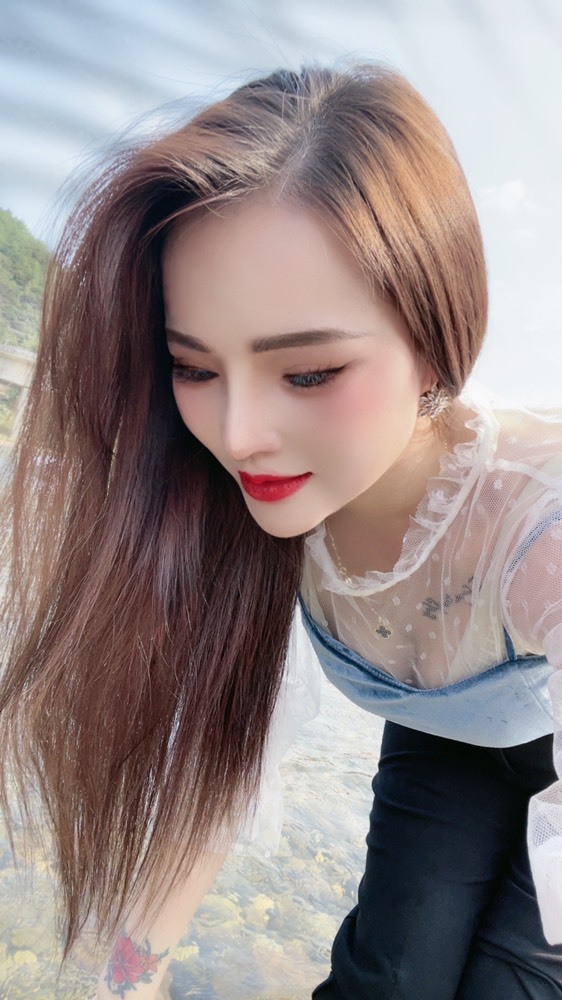 情有多深爱有多痛的主播照片