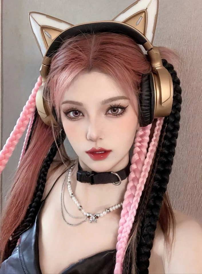 陆七萬主播照片