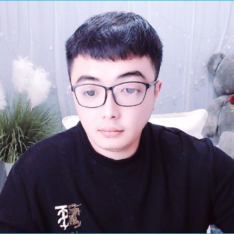 新人铁男的主播海报