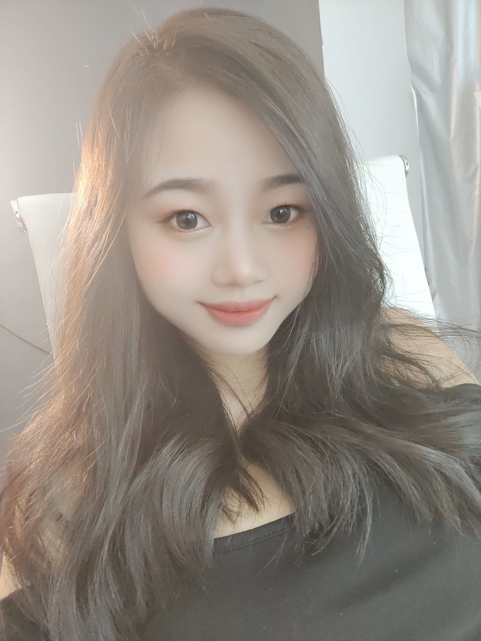 新人果果休息中海报