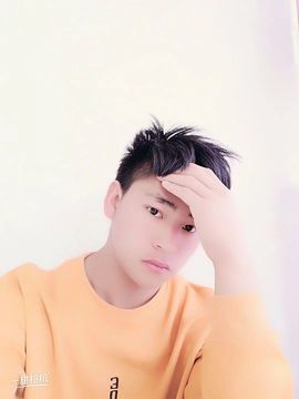 写歌的毛毛虫的图片