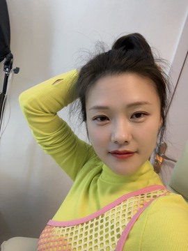 张张美人21休主播照片