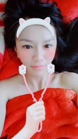 木稳稳761837主播照片