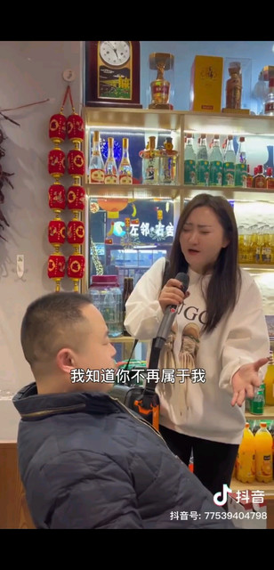 有没有能唱的超越她的