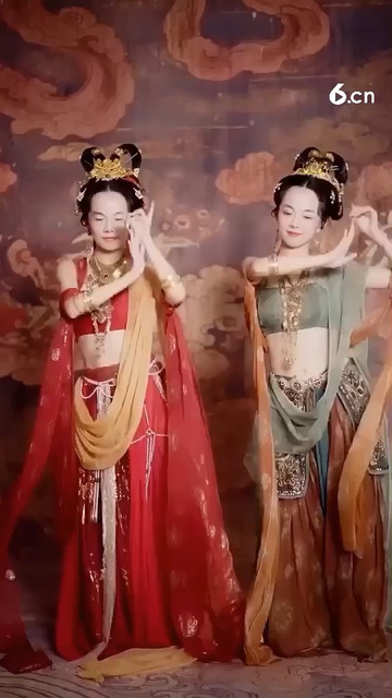 一大早上就和闺蜜拍摄敦煌艺术作