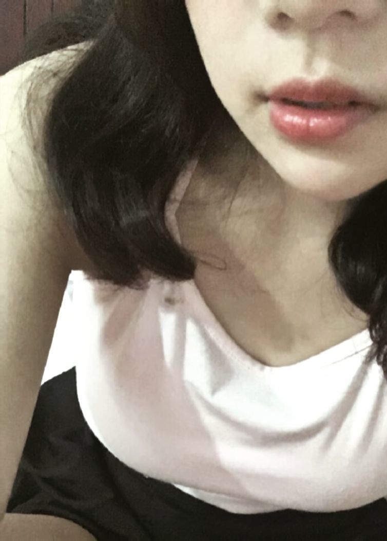 缺愛的依依求守護的主播照片