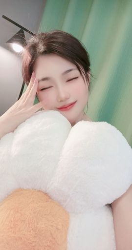 ღ娜娜ぃ7月1生日吖主播照片