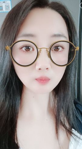 丑小鸭🍑愿有一束光主播照片
