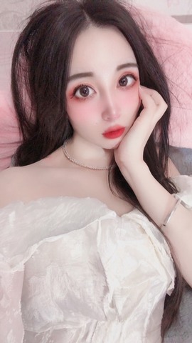 小玲宝🧸安静唱歌主播照片