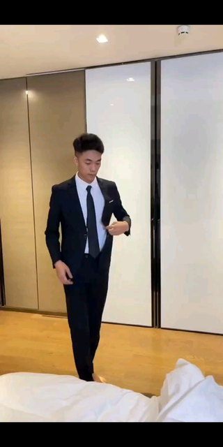 你不用管我本人和照片