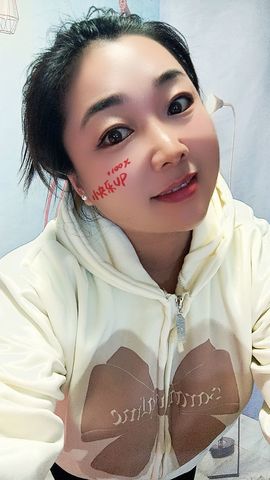 磨人的小依依主播照片
