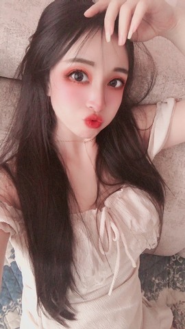 小玲宝🧸安静唱歌主播照片