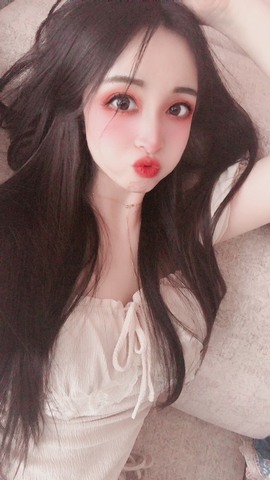 小玲宝🧸安静唱歌主播照片