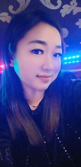 磨人的小依依主播照片