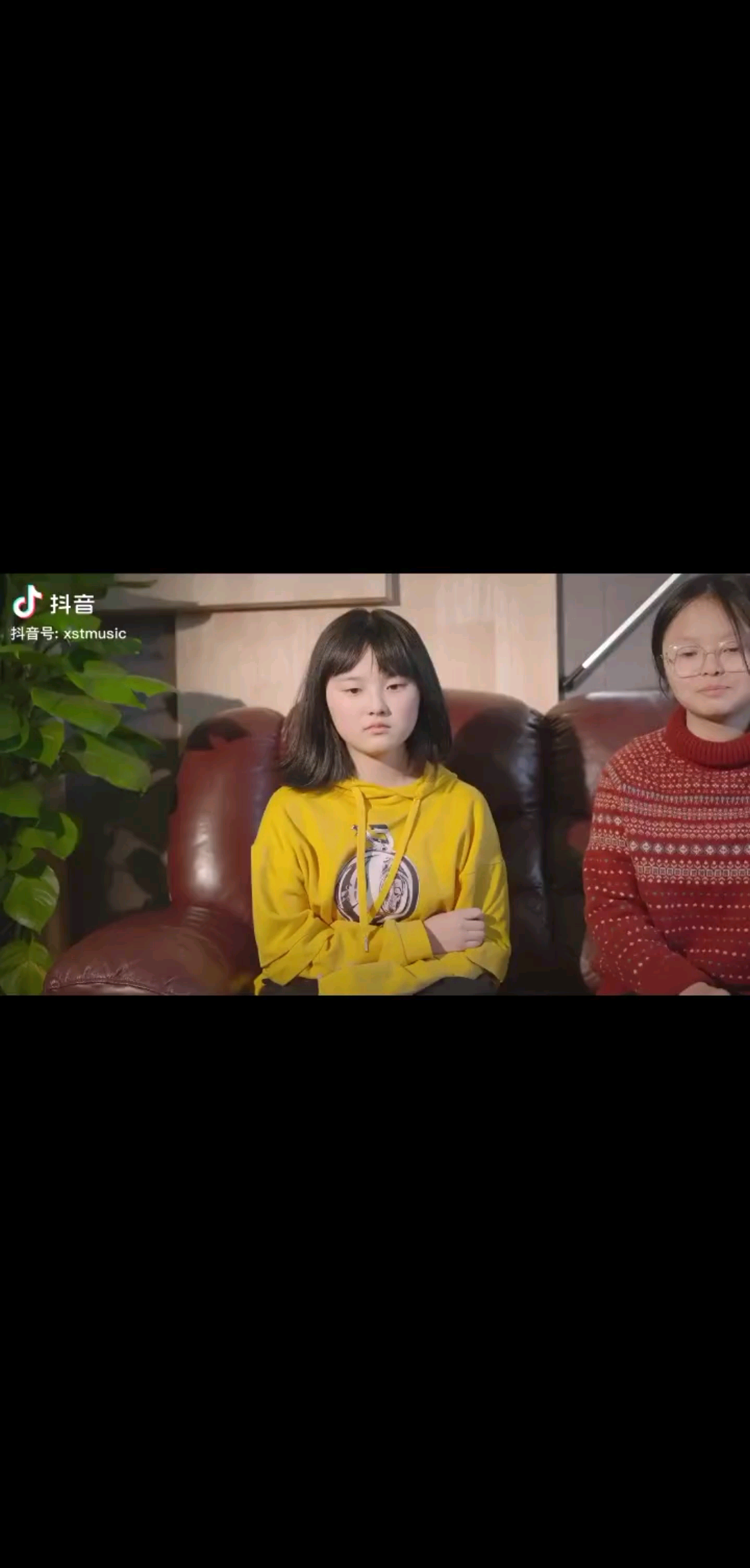 每一次对视都很想笑场