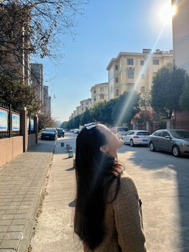 思思👑主播照片