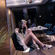 洛依依～