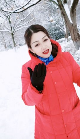 雨花姐主播照片