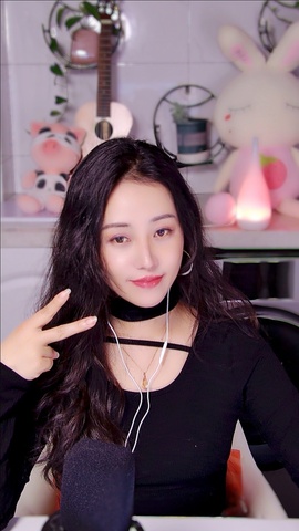 佩妮🎤一路长红的图片