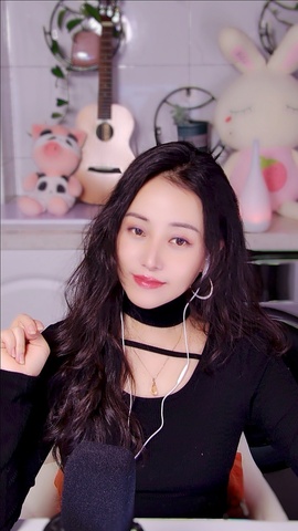 佩妮🎤一路长红的图片