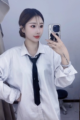 大拉馨💌差2个火山主播照片