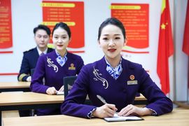 2025不好过主播照片