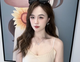 清雅休主播照片