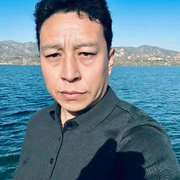 看见吕人就添