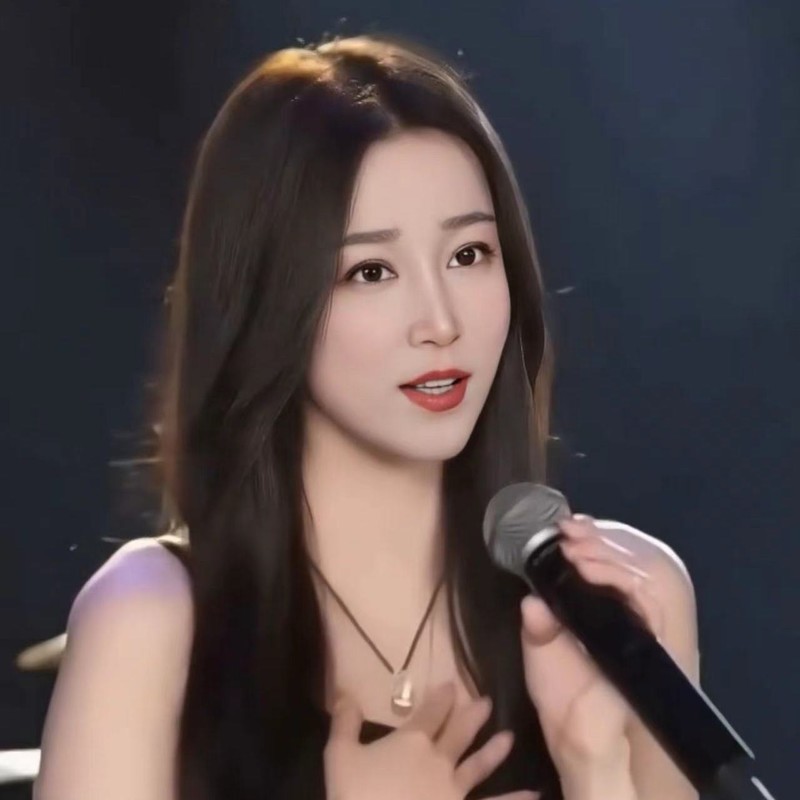 新人徐星然唱高音🎤海报
