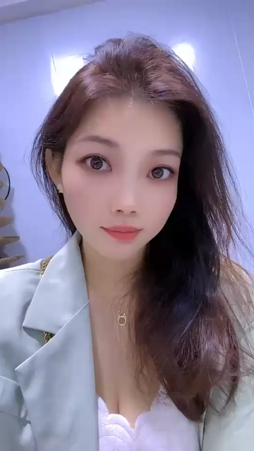 🔖𝐻𝑒𝑙𝑙𝑜 𝐴𝑢𝑡